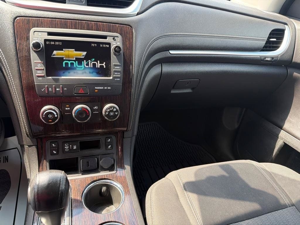 Used 2016 Chevrolet Traverse LT w/ Style and Technology Package FWD image 20