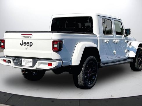 Used 2022 Jeep Gladiator Overland AWD/4WD image 9