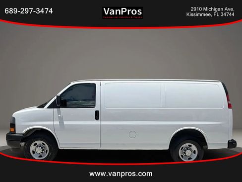 Used 2021 Chevrolet Express 2500 w/ Driver Convenience Package RWD image 2