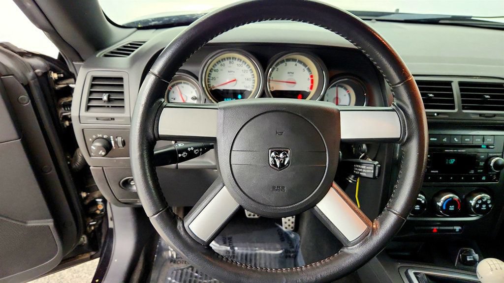 Used 2010 Dodge Challenger R/T RWD image 12