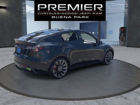 Used 2023 Tesla Model Y Performance AWD/4WD image 8