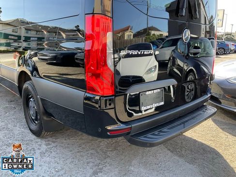 Used 2024 Mercedes-Benz Sprinter 2500 image 61