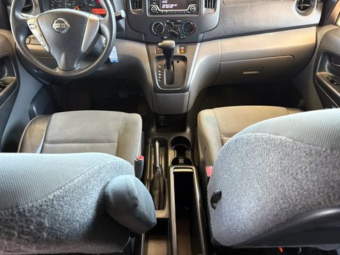 Used 2019 Nissan NV200 S w/ Back Door Glass Package image 14
