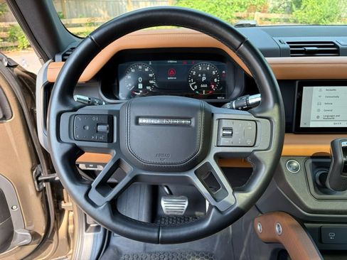 Used 2022 Land Rover Defender 90 X AWD/4WD image 15