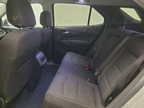Used 2020 Chevrolet Equinox LT image 18