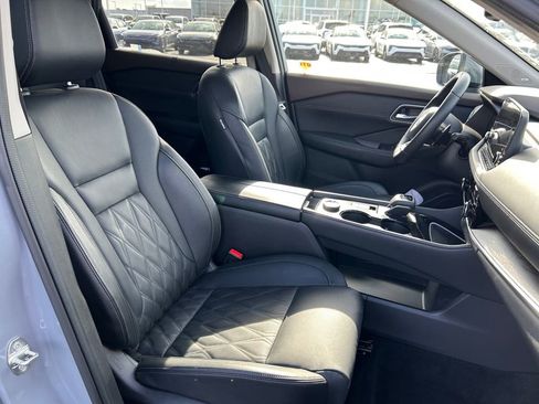 Used 2023 Nissan Rogue Platinum w/ Platinum Premium Package image 26