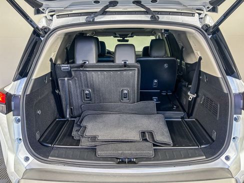 Certified 2025 Nissan Pathfinder Platinum w/ Cargo Package image 25