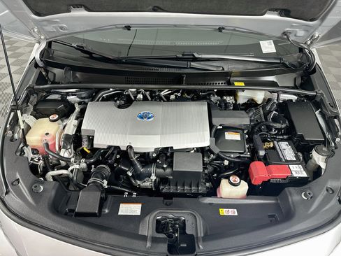 Used 2017 Toyota Prius Prime Premium FWD image 31