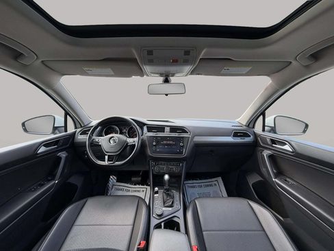 Used 2018 Volkswagen Tiguan SE AWD/4WD image 24
