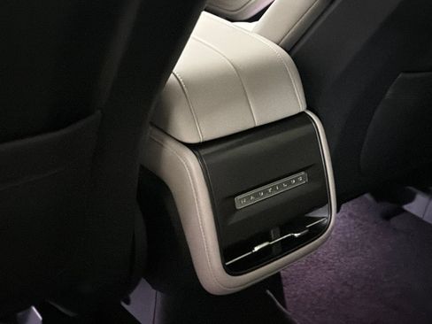 New 2026 Lincoln Nautilus Premier AWD/4WD image 18