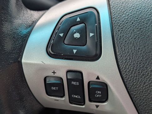 Used 2013 Ford Explorer Limited image 19