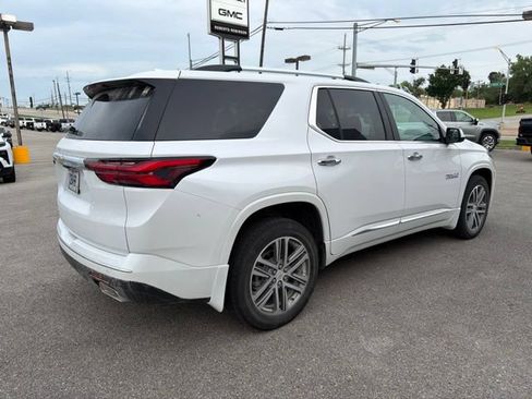 Used 2023 Chevrolet Traverse High Country w/ LPO, Floor Liner Package AWD/4WD image 19