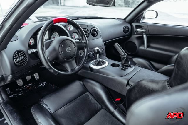 Used 2009 Dodge Viper ACR RWD image 2