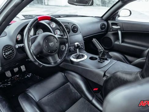 Used 2009 Dodge Viper ACR RWD image 2