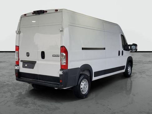 Used 2023 RAM ProMaster 2500 FWD image 2