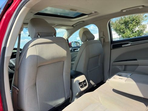 Used 2020 Ford Fusion SE FWD image 37