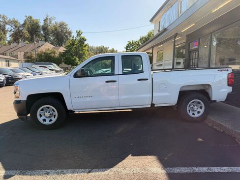 Used 2017 Chevrolet Silverado 1500 W/T AWD/4WD image 4