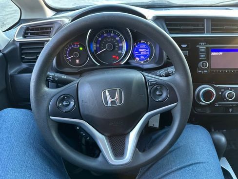 Used 2020 Honda Fit LX image 29