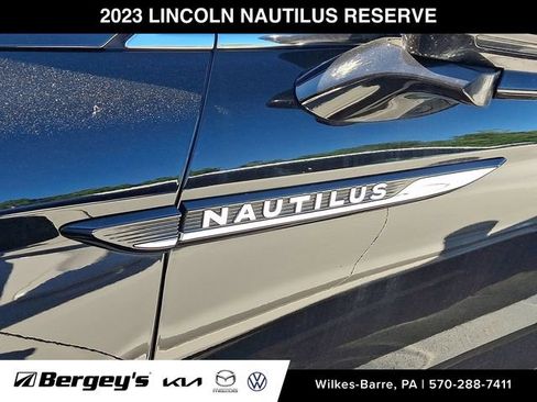 Used 2023 Lincoln Nautilus Reserve w/ Monochromatic Package AWD/4WD image 12
