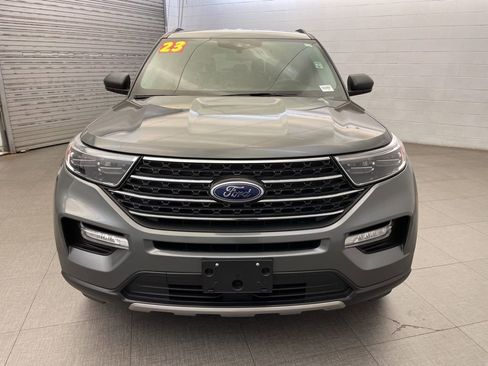 Used 2023 Ford Explorer XLT w/ Equipment Group 202A image 8