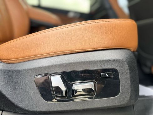 Used 2019 BMW X7 xDrive50i w/ M Sport Package image 57