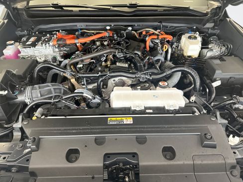 Used 2025 Toyota Tacoma 4x4 Double Cab Hybrid w/ Tow Tech Package image 21
