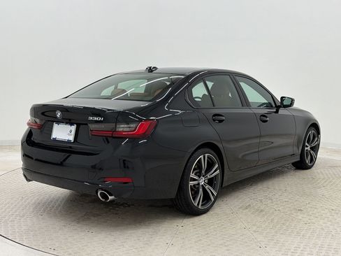 Used 2023 BMW 330i Sedan w/ Convenience Package RWD image 9