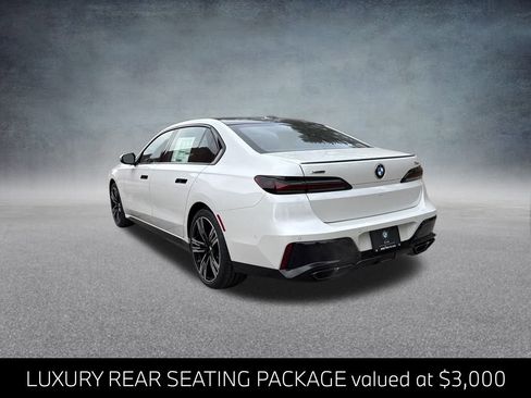 New 2026 BMW 760i xDrive w/ Executive Package image 3