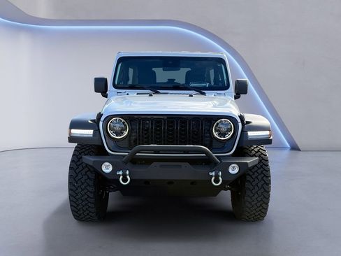 Certified 2025 Jeep Wrangler Willys image 9