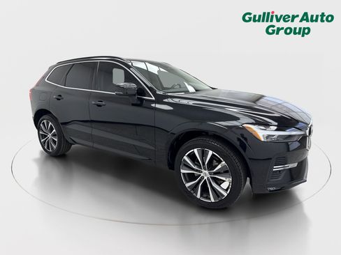 Used 2022 Volvo XC60 B5 Momentum w/ Protection Package Premier image 12