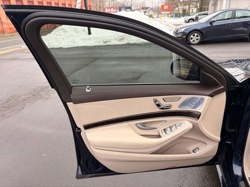 Used 2020 Mercedes-Benz S 450 Sedan w/ AMG Line Exterior image 19