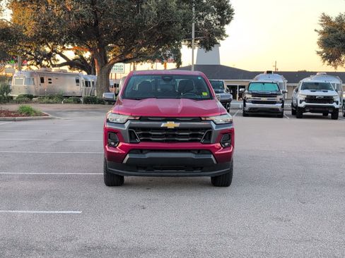 Used 2023 Chevrolet Colorado LT w/ LT Convenience Package image 8