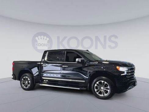 Used 2025 Chevrolet Silverado 1500 High Country AWD/4WD image 2