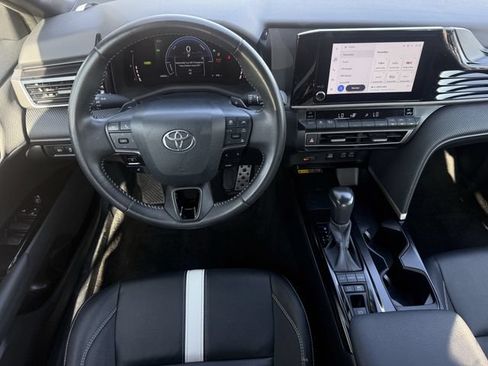 Used 2025 Toyota Camry SE FWD image 12