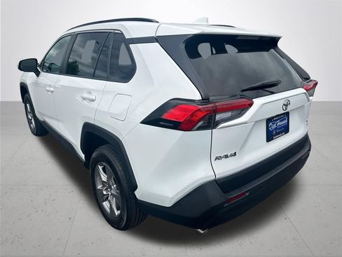 Used 2025 Toyota RAV4 XLE AWD/4WD image 9