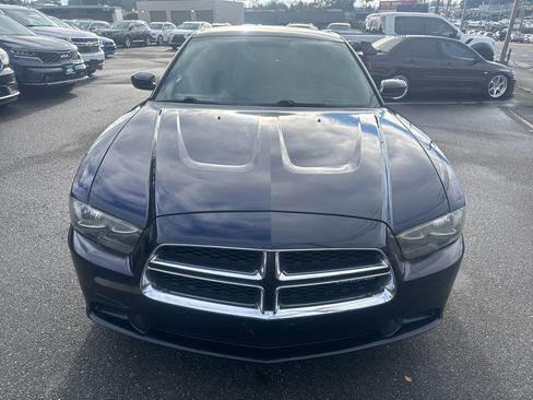 Used 2011 Dodge Charger SE w/ Connectivity Group image 9