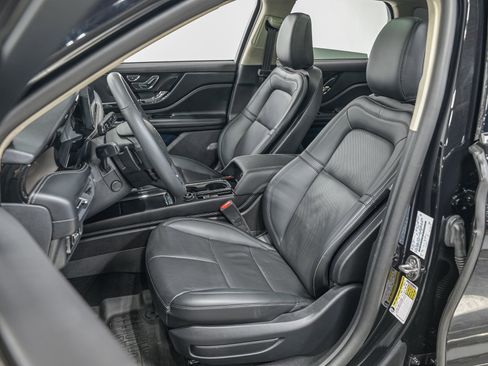 Used 2025 Lincoln Corsair Grand Touring w/ Equipment Group 301A image 15