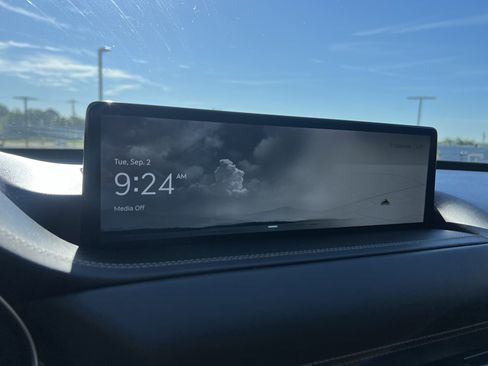 Used 2024 Genesis GV80 3.5T w/ Advanced Package image 24