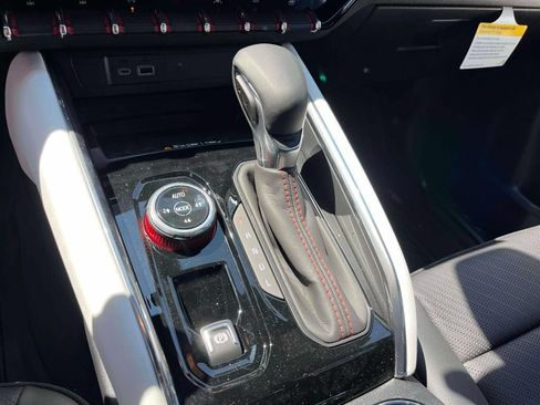 New 2026 GMC Canyon AT4X w/ AT4X AEV Edition AWD/4WD image 25