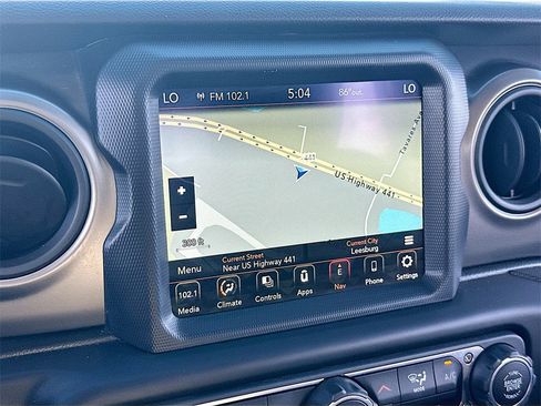 Used 2021 Jeep Gladiator Willys image 13