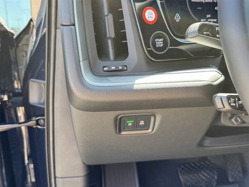 New 2025 Porsche Cayenne Coupe image 24