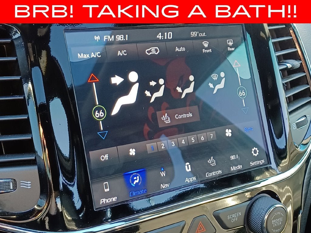 Used 2020 Jeep Grand Cherokee Altitude AWD/4WD image 19