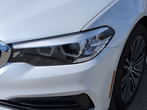 Used 2019 BMW 530e 530e iPerformance w/ Convenience Package image 6