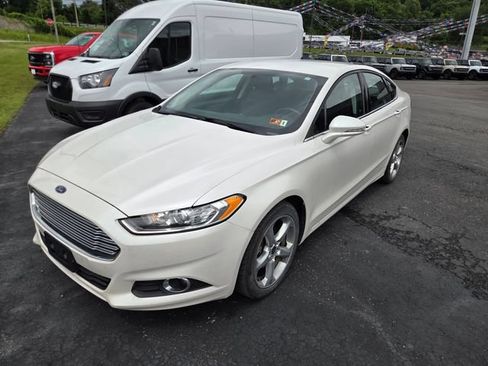 Used 2016 Ford Fusion SE w/ Equipment Group 201A AWD/4WD image 1