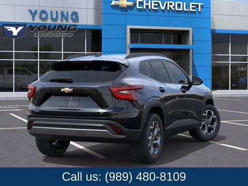New 2026 Chevrolet Trax LT w/ LT Convenience Package FWD image 4