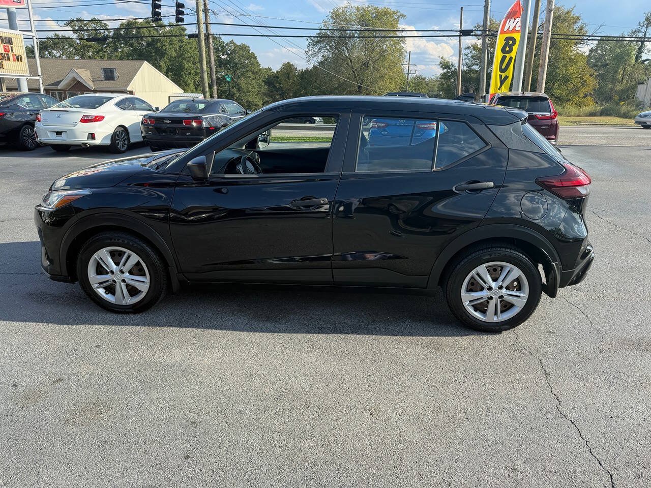 Used 2021 Nissan Kicks S FWD image 7