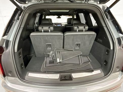 Used 2024 Cadillac XT6 Premium Luxury image 31