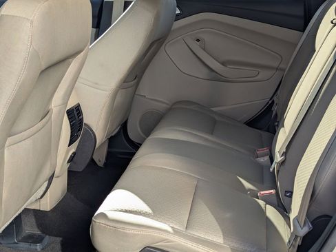 Used 2017 Ford Escape SE FWD image 21