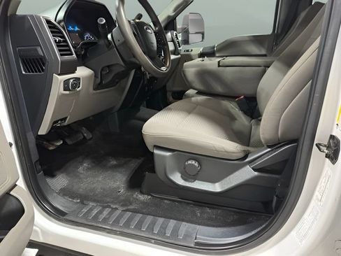Used 2022 Ford F350 XLT w/ Snow Plow Prep Package AWD/4WD image 7