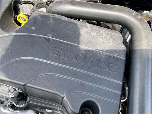 Used 2024 Chevrolet Equinox LT w/ LPO, Floor Liner Package FWD image 34